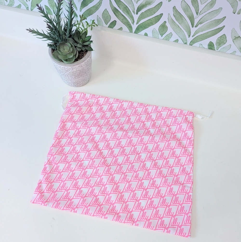 New Lilly Pulitzer Pink Script-Logo Mini Dust Bag - Picture 2 of 4